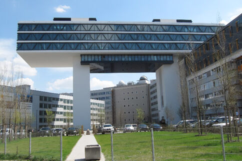 Medienbrücke München mit Deckenheizung