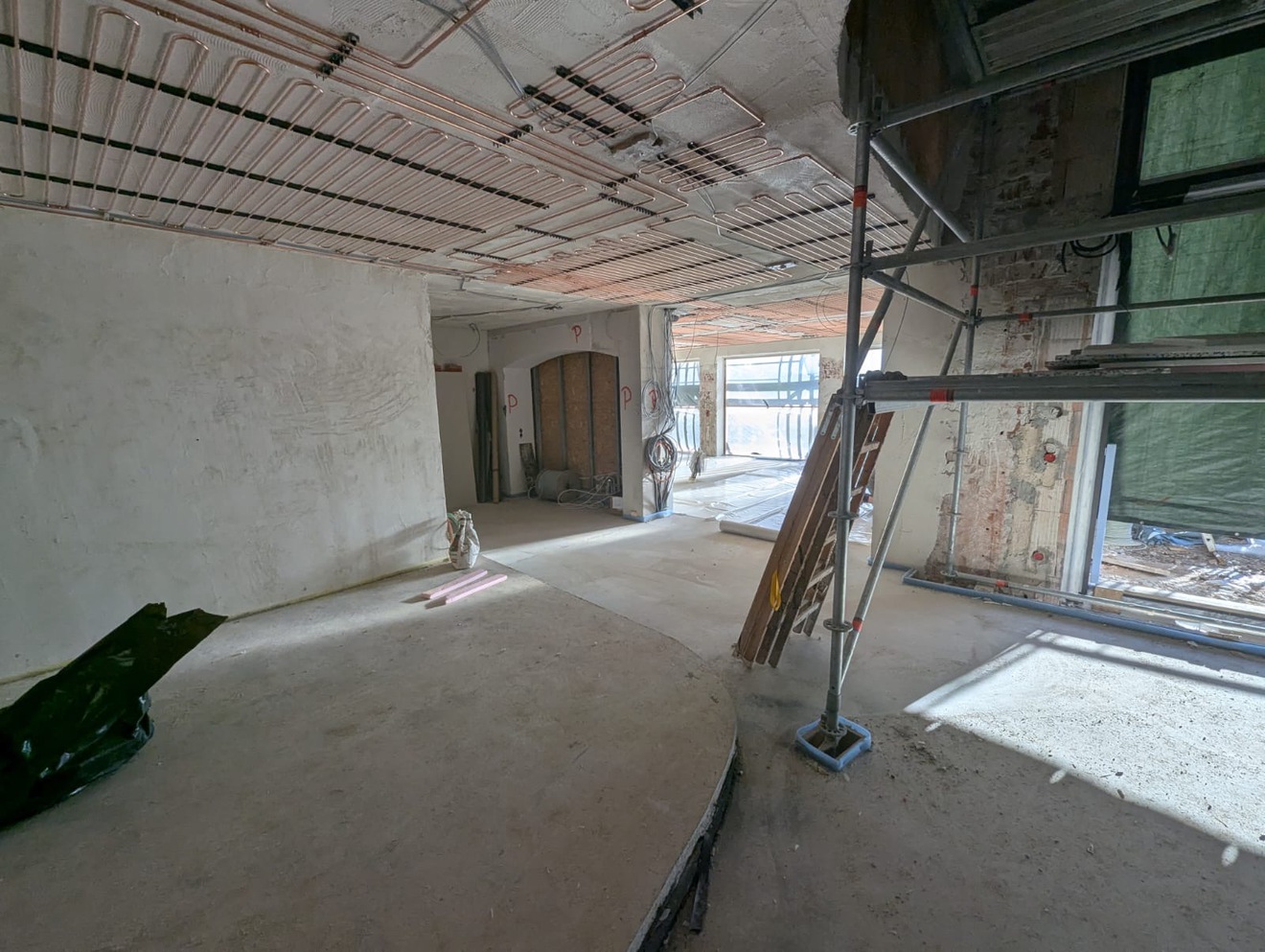 Deckenheizung mit Putz